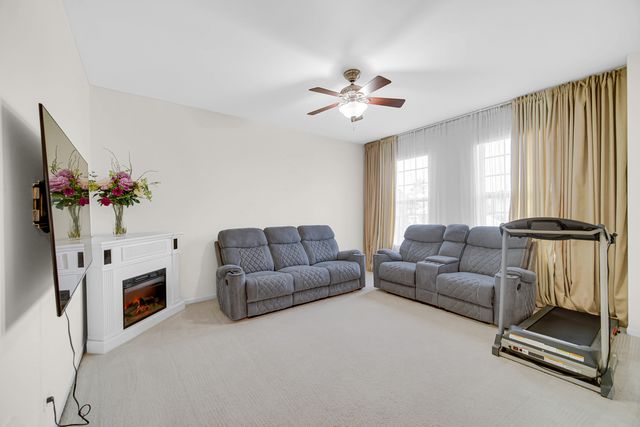 6575 Church Street, Hanover Park, IL 60133