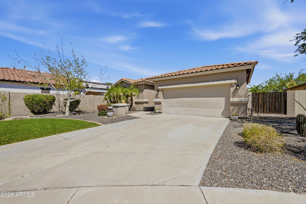 7171 S SINOVA Court, Gilbert, AZ 85298 — photo 2