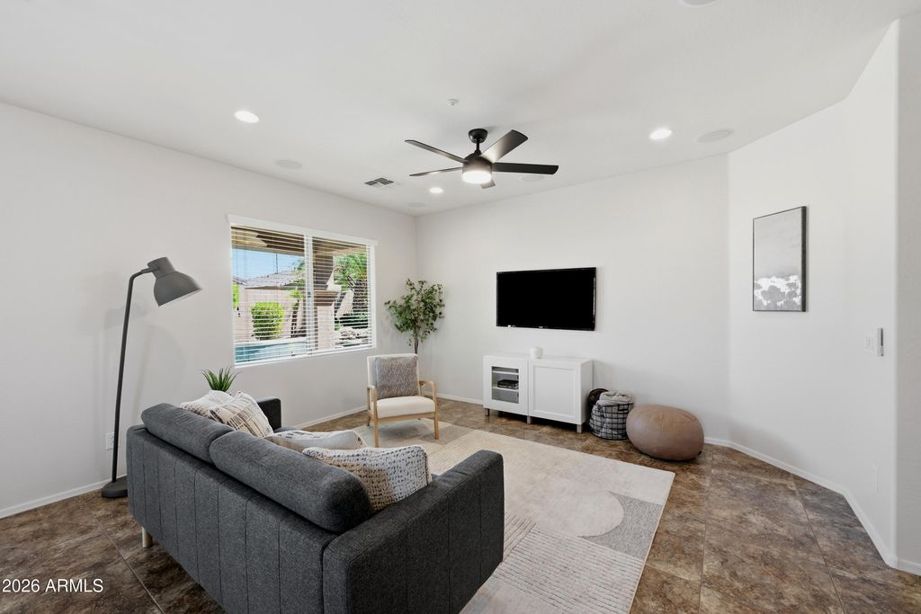 7171 S SINOVA Court, Gilbert, AZ 85298 — photo 5