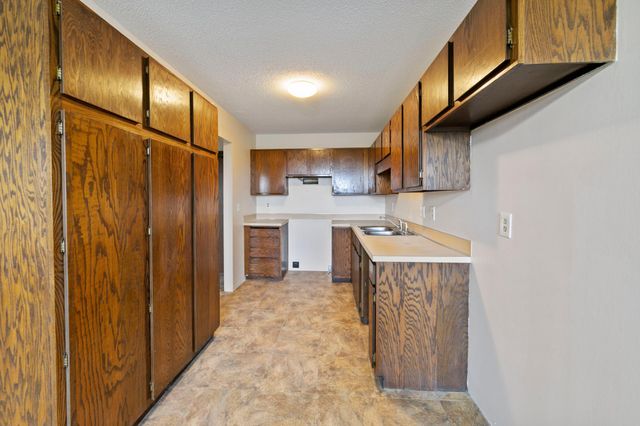 4350 Trenton Lane N 315, Plymouth, MN 55442