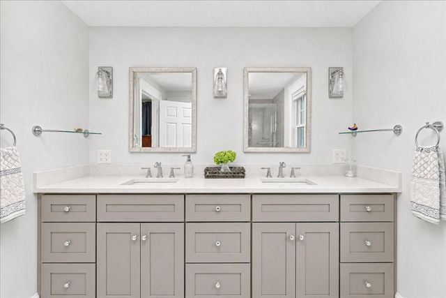4 Commodore Ter, Boston, MA 02136