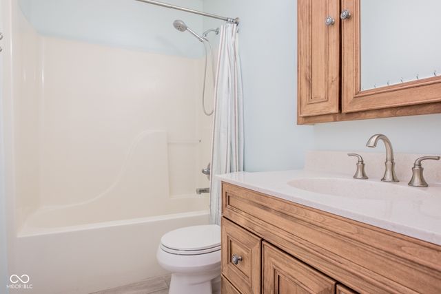9105 Robey Meadows Lane, Indianapolis, IN 46234