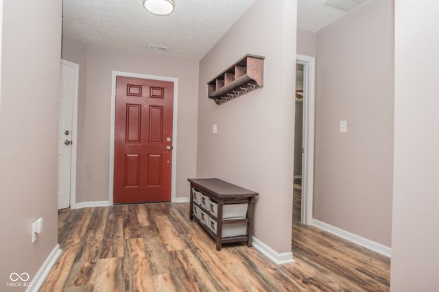9105 Robey Meadows Lane, Indianapolis, IN 46234