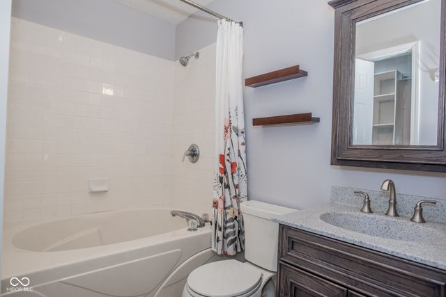 9105 Robey Meadows Lane, Indianapolis, IN 46234