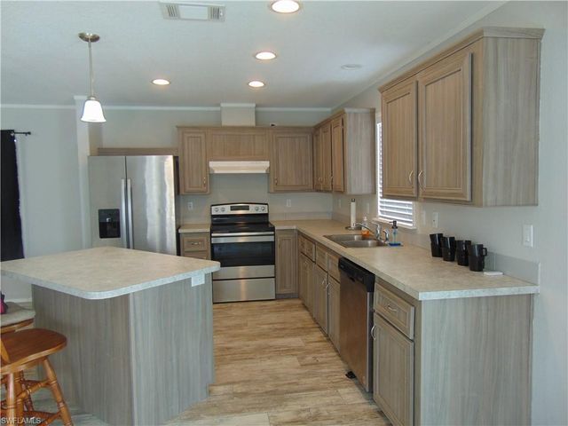 1445 N Bridge ST, Labelle, FL 33935