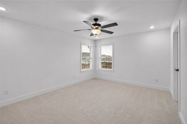2710 S 20th Street, Rogers, AR 72758