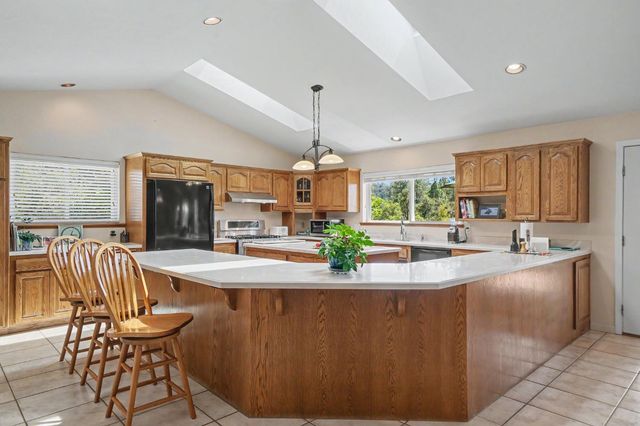 18299 W Clinton Road, Jackson, CA 95642