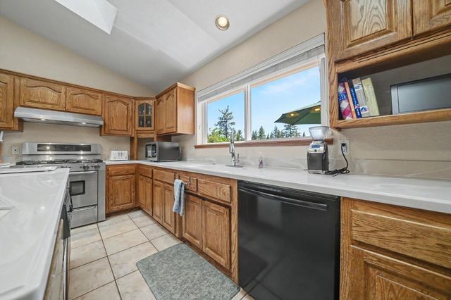 18299 W Clinton Road, Jackson, CA 95642