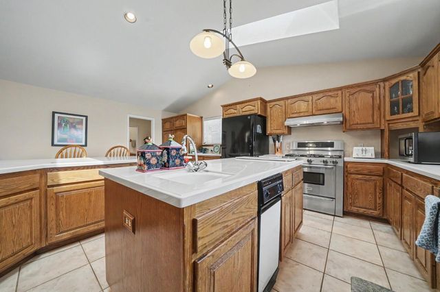 18299 W Clinton Road, Jackson, CA 95642