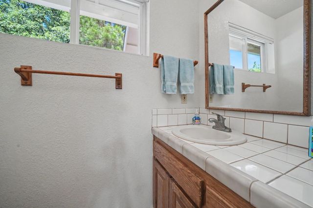 18299 W Clinton Road, Jackson, CA 95642