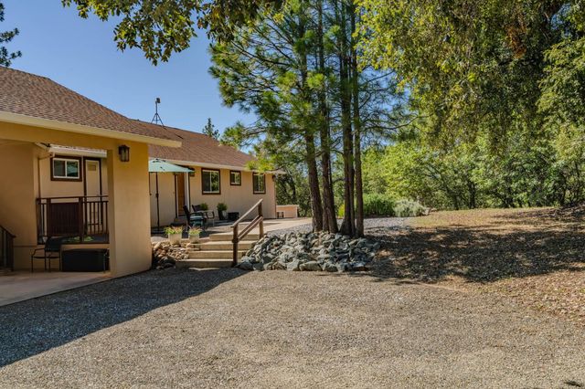 18299 W Clinton Road, Jackson, CA 95642
