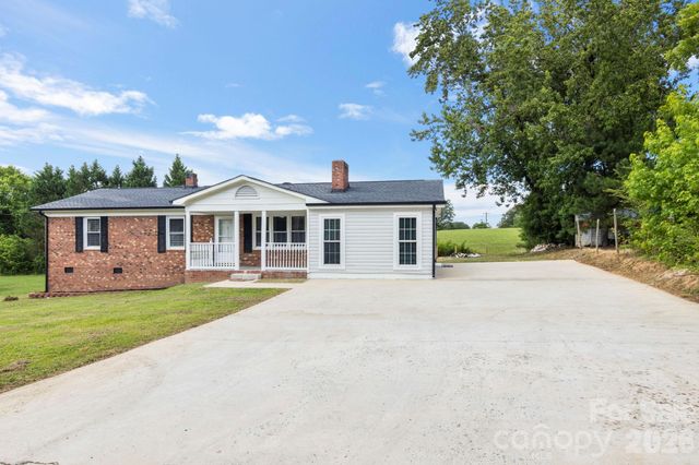 904 Long Street, Oakboro, NC 28129