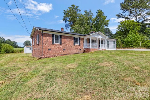 904 Long Street, Oakboro, NC 28129