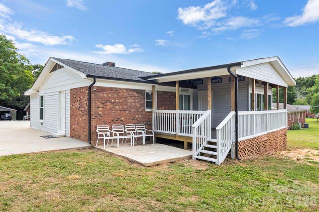 904 Long Street, Oakboro, NC 28129