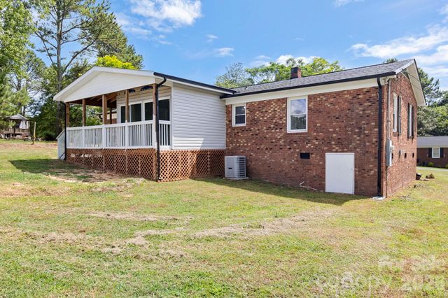 904 Long Street, Oakboro, NC 28129