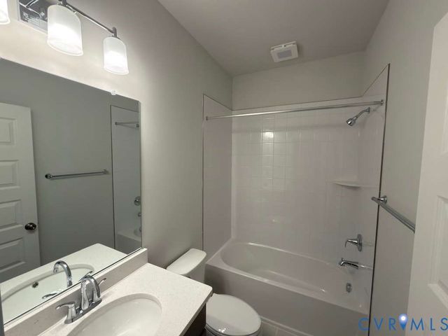 9935 Golden Trout Ln, Glen Allen, VA 23060