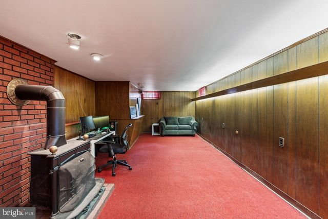 525 W RED BANK AVE, West Deptford, NJ 08096