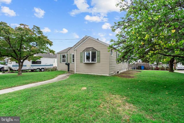 525 W RED BANK AVE, West Deptford, NJ 08096