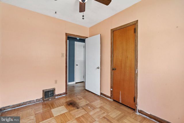 525 W RED BANK AVE, West Deptford, NJ 08096
