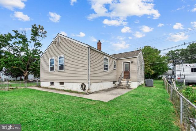 525 W RED BANK AVE, West Deptford, NJ 08096
