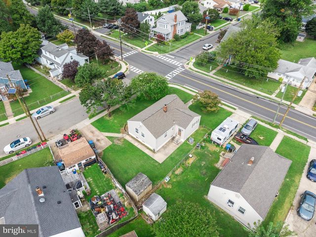 525 W RED BANK AVE, West Deptford, NJ 08096