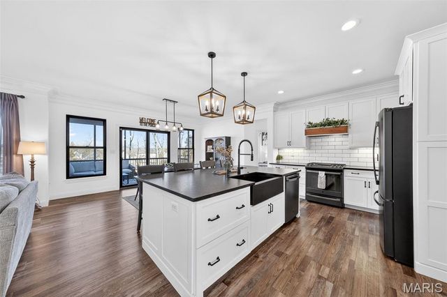 519 Stonewolf Creek Drive, Wentzville, MO 63385