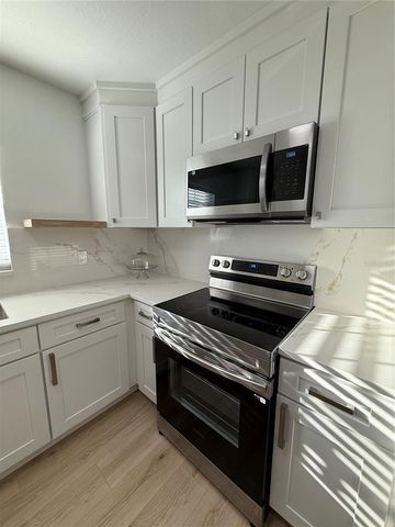 2924 W BRADDOCK STREET, Tampa, FL 33607