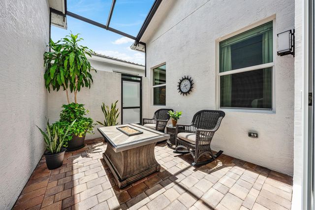 9061 GOLDEN MOUNTAIN Circle, Boynton Beach, FL 33473