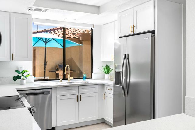 332 S Sierra Madre, Palm Desert, CA 92260