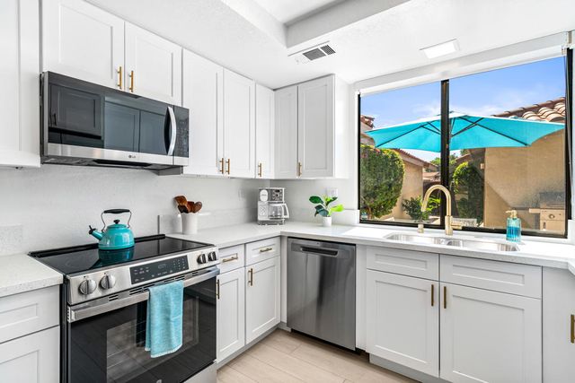 332 S Sierra Madre, Palm Desert, CA 92260