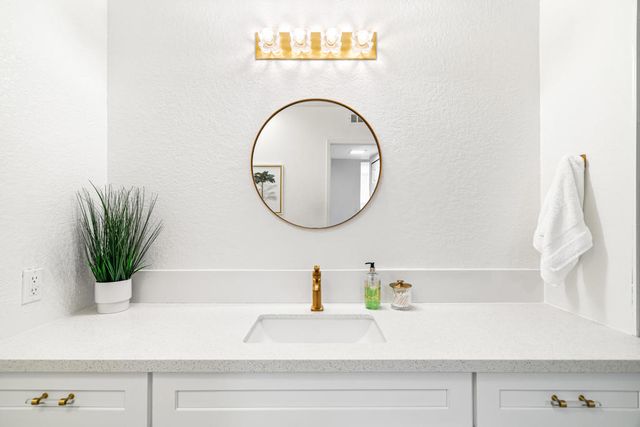 332 S Sierra Madre, Palm Desert, CA 92260