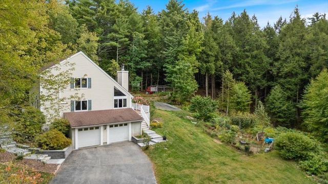 8 Homestead Drive, Raymond, NH 03077