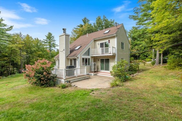 8 Homestead Drive, Raymond, NH 03077