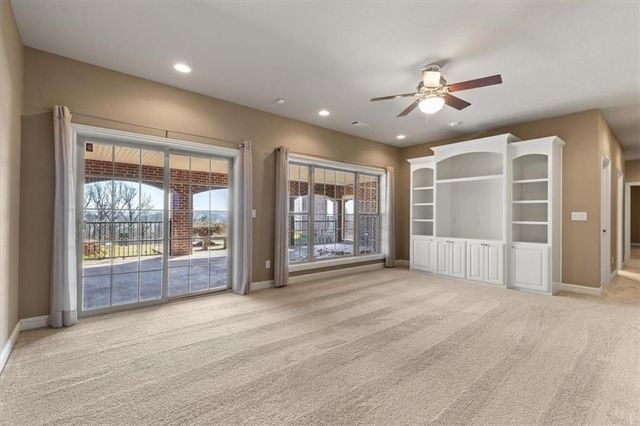 14600 S Mountain Road, Lowell, AR 72745