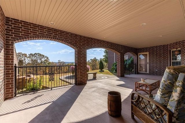 14600 S Mountain Road, Lowell, AR 72745