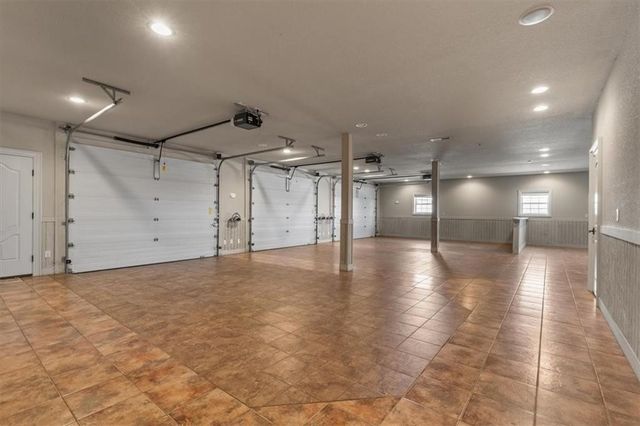 14600 S Mountain Road, Lowell, AR 72745