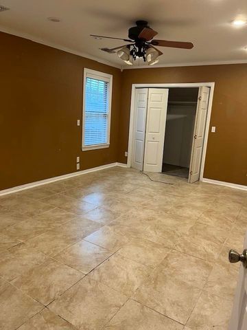 413 E Meredith Street, Marshall, TX 75670