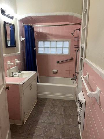 413 E Meredith Street, Marshall, TX 75670