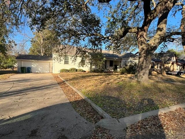 413 E Meredith Street, Marshall, TX 75670