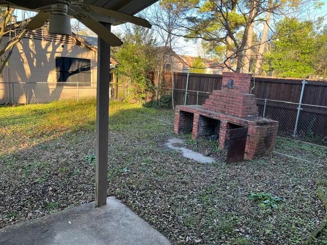 413 E Meredith Street, Marshall, TX 75670