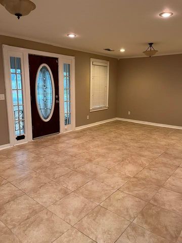 413 E Meredith Street, Marshall, TX 75670