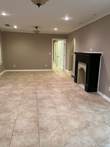 413 E Meredith Street, Marshall, TX 75670