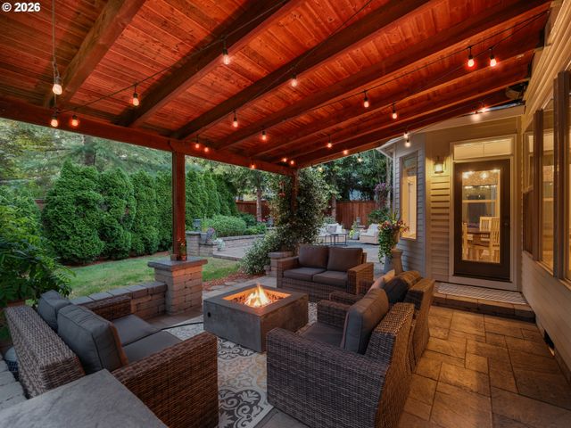 1088 DOLLAR St, West Linn, OR 97068