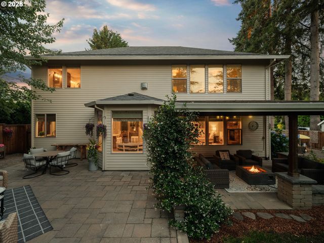 1088 DOLLAR St, West Linn, OR 97068