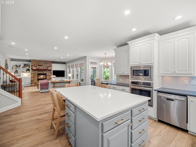 1088 DOLLAR St, West Linn, OR 97068