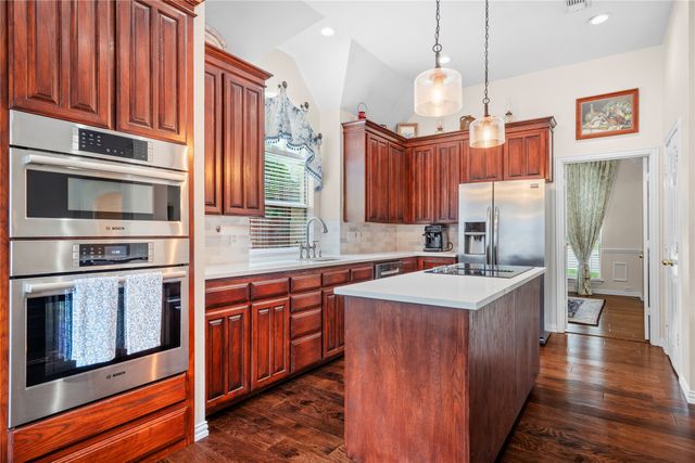 2007 Hunter Place Court, Arlington, TX 76006