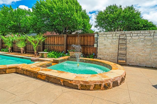 2007 Hunter Place Court, Arlington, TX 76006