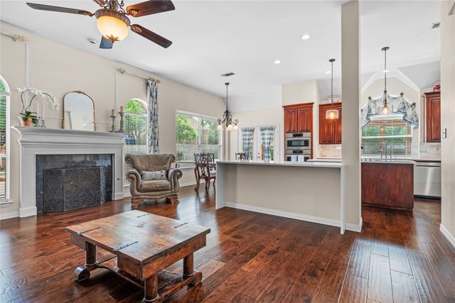 2007 Hunter Place Court, Arlington, TX 76006