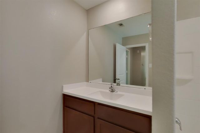 520 Red Dusk Paint Drive, La Marque, TX 77568