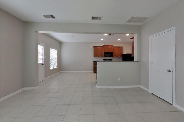 520 Red Dusk Paint Drive, La Marque, TX 77568